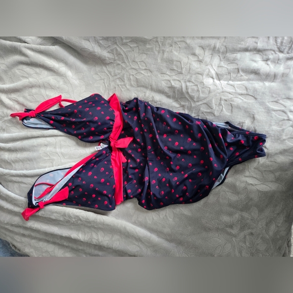 Black and Red Polka Dot Swimsuit - Picture 1 of 4